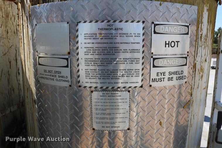 image for item DC7584 2002 GMC F7B042 paint striper truck