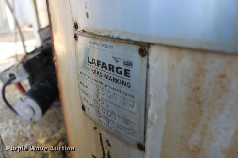 image for item DC7584 2002 GMC F7B042 paint striper truck