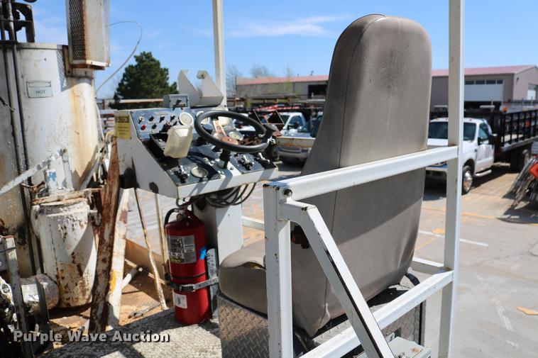 image for item DC7584 2002 GMC F7B042 paint striper truck