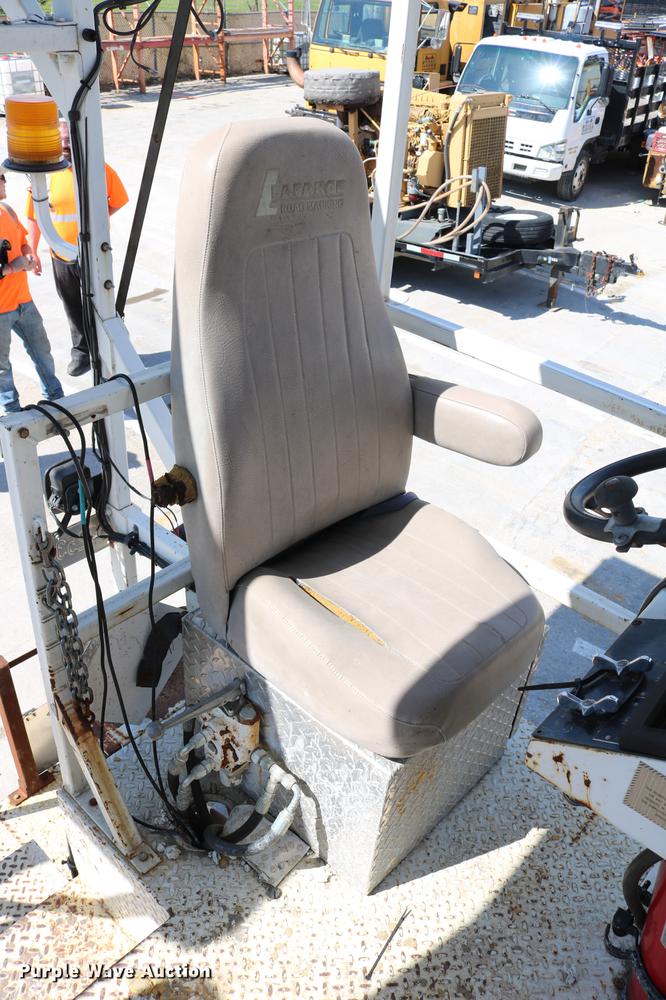 image for item DC7584 2002 GMC F7B042 paint striper truck