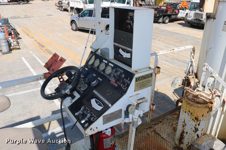 image for item DC7584 2002 GMC F7B042 paint striper truck