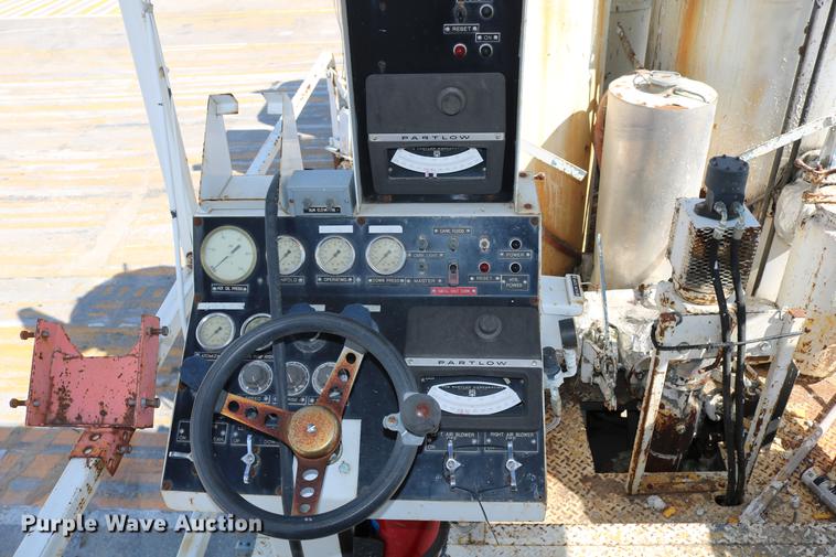 image for item DC7584 2002 GMC F7B042 paint striper truck