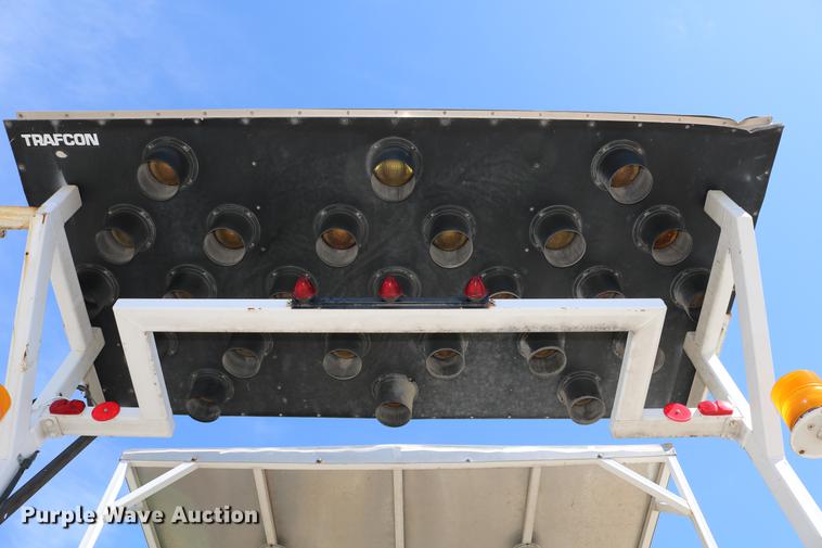 image for item DC7584 2002 GMC F7B042 paint striper truck