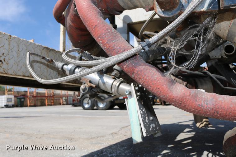 image for item DC7584 2002 GMC F7B042 paint striper truck