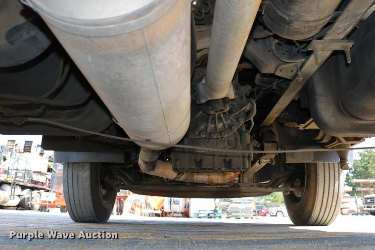 image for item DC7584 2002 GMC F7B042 paint striper truck