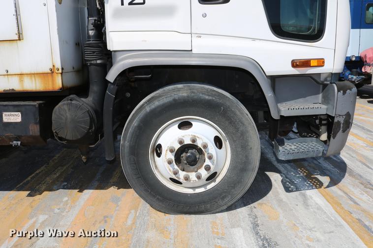 image for item DC7584 2002 GMC F7B042 paint striper truck