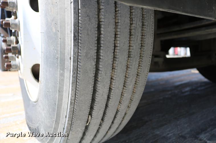 image for item DC7584 2002 GMC F7B042 paint striper truck