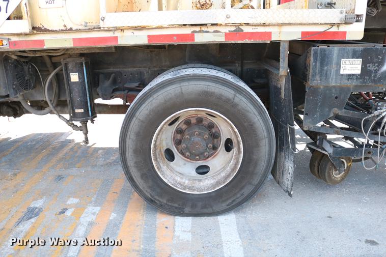 image for item DC7584 2002 GMC F7B042 paint striper truck