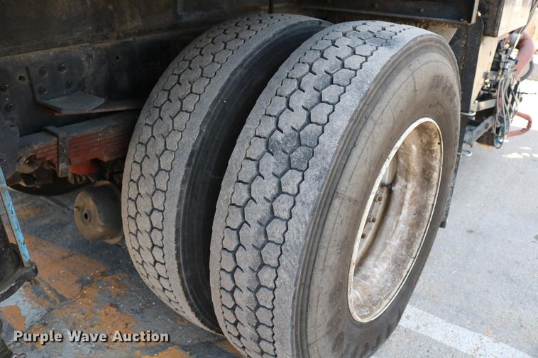 image for item DC7584 2002 GMC F7B042 paint striper truck