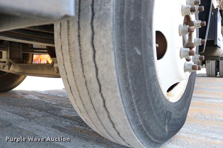 image for item DC7584 2002 GMC F7B042 paint striper truck