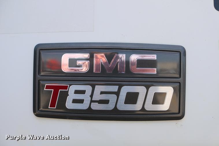 image for item DC7584 2002 GMC F7B042 paint striper truck