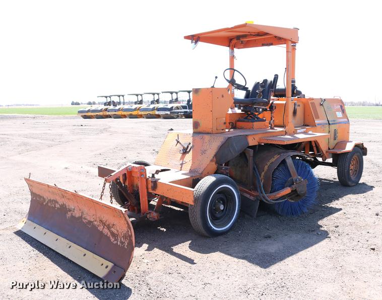 image for item DC7590 Broce RC350 broom