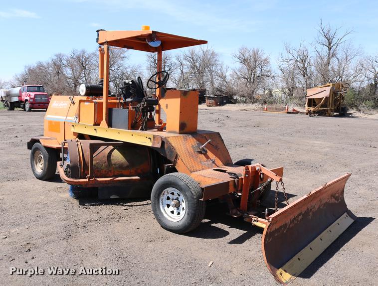 image for item DC7590 Broce RC350 broom