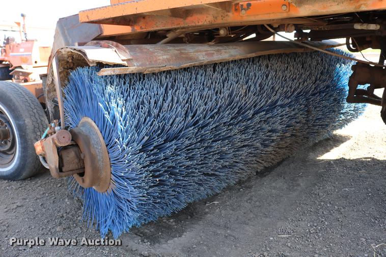 image for item DC7590 Broce RC350 broom