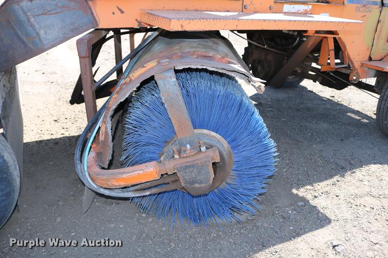 image for item DC7590 Broce RC350 broom