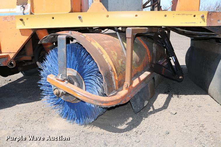 image for item DC7590 Broce RC350 broom