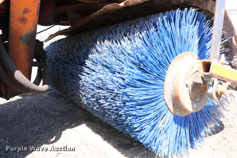 image for item DC7590 Broce RC350 broom