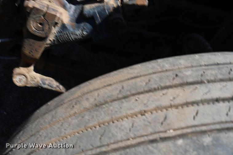 image for item DC7591 1994 Ford F600 oil distribution truck