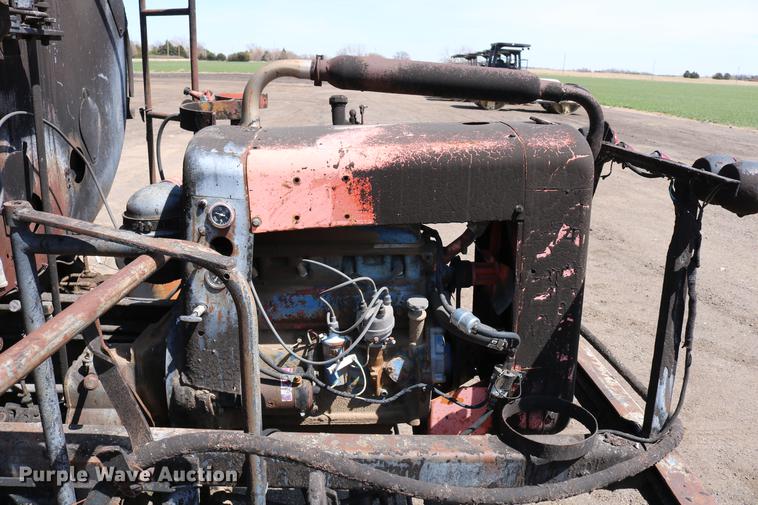 image for item DC7591 1994 Ford F600 oil distribution truck