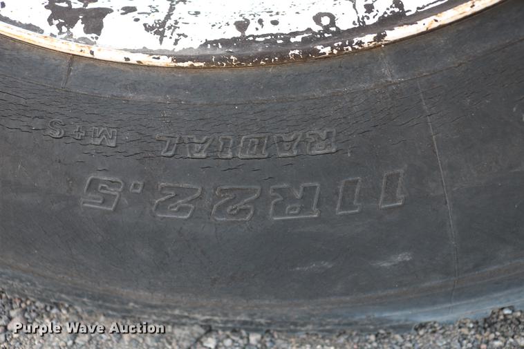 image for item DC7591 1994 Ford F600 oil distribution truck