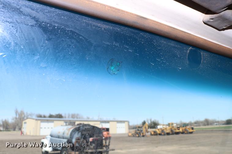 image for item DC7592 1989 Ford LN8000 oil distribution truck