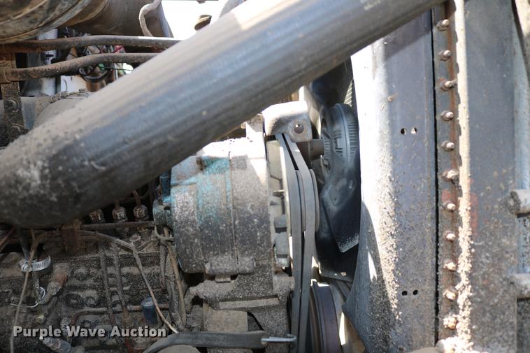 image for item DC7592 1989 Ford LN8000 oil distribution truck