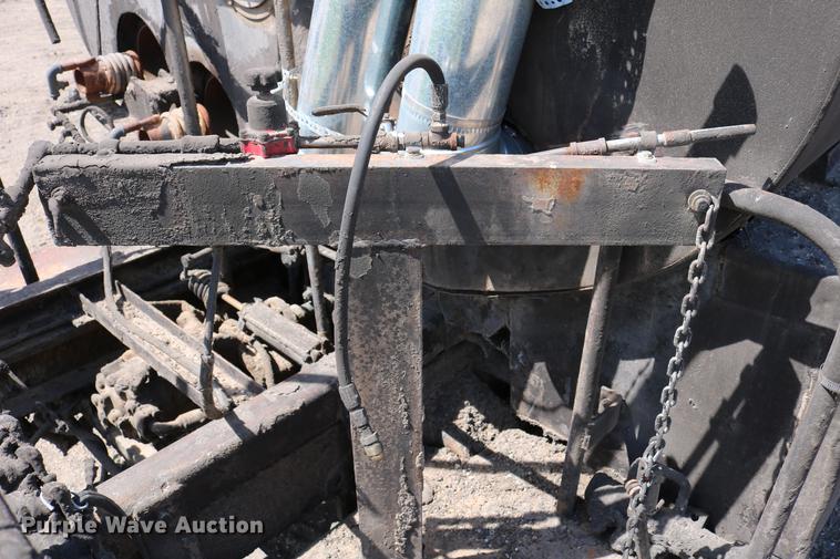 image for item DC7592 1989 Ford LN8000 oil distribution truck