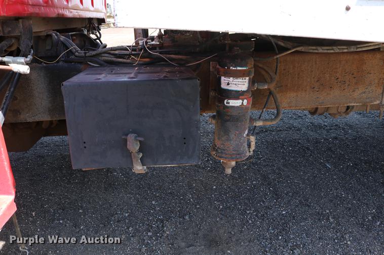 image for item DC7592 1989 Ford LN8000 oil distribution truck