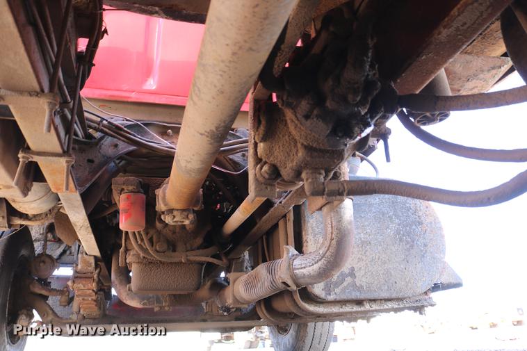 image for item DC7592 1989 Ford LN8000 oil distribution truck