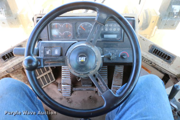 image for item DC7593 1996 Caterpillar 960F wheel loader