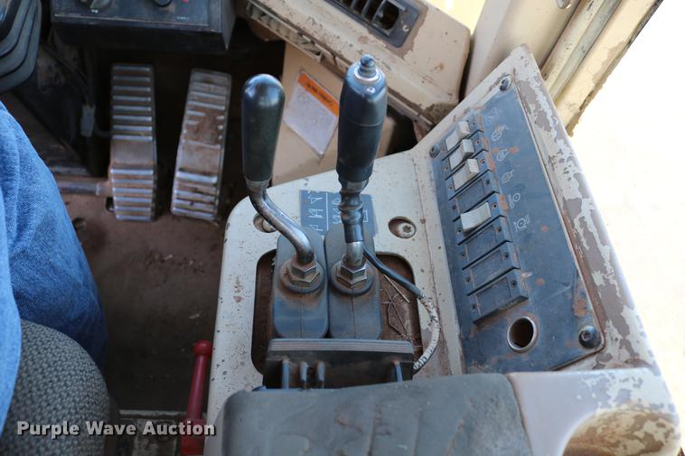 image for item DC7593 1996 Caterpillar 960F wheel loader