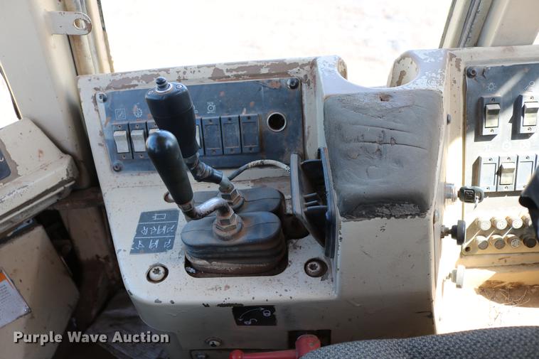 image for item DC7593 1996 Caterpillar 960F wheel loader