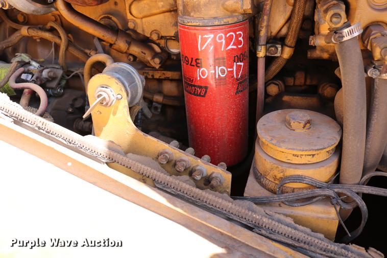 image for item DC7593 1996 Caterpillar 960F wheel loader