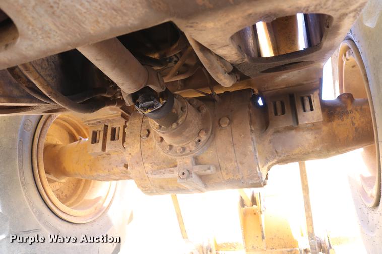 image for item DC7593 1996 Caterpillar 960F wheel loader