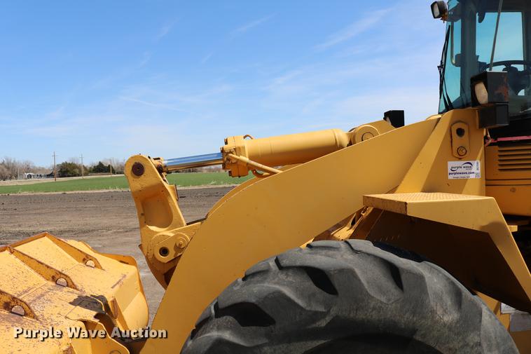 image for item DC7593 1996 Caterpillar 960F wheel loader