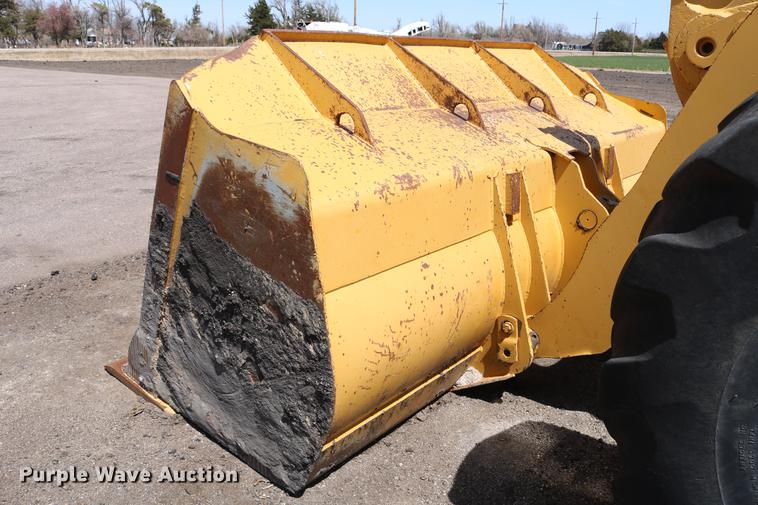 image for item DC7593 1996 Caterpillar 960F wheel loader