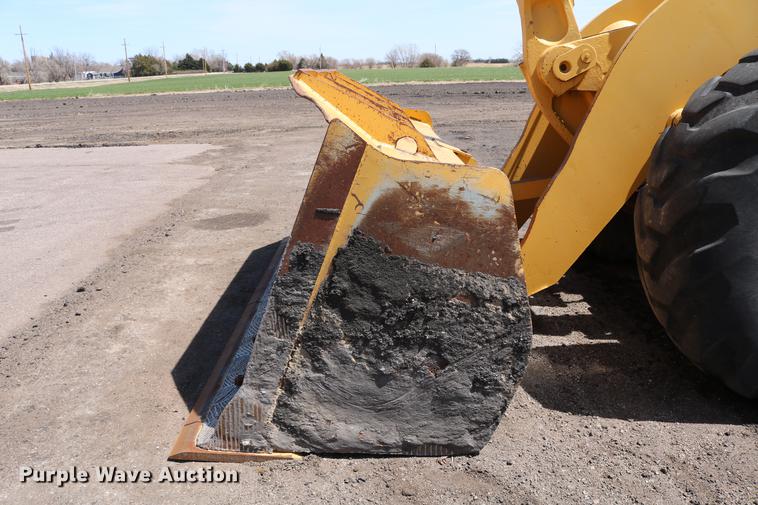 image for item DC7593 1996 Caterpillar 960F wheel loader