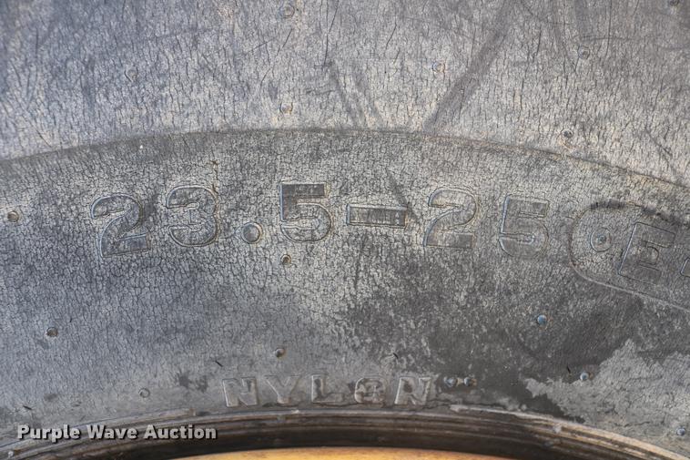 image for item DC7593 1996 Caterpillar 960F wheel loader