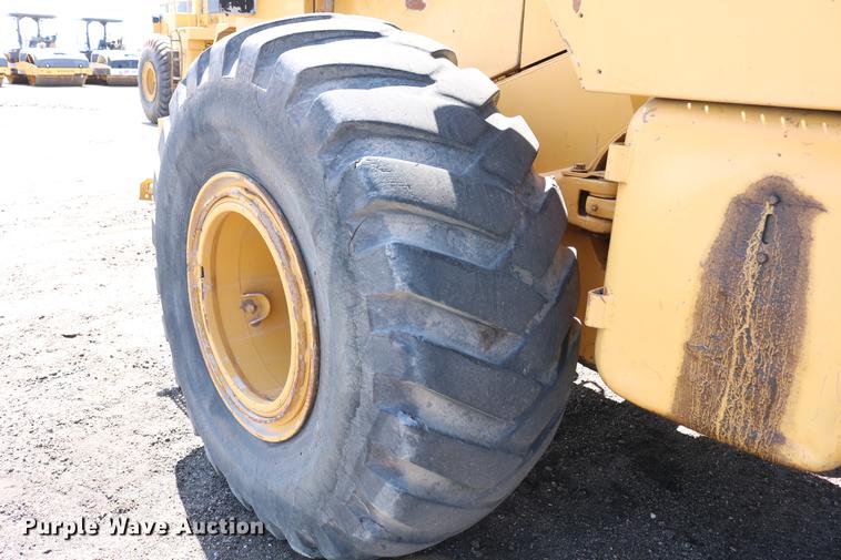 image for item DC7593 1996 Caterpillar 960F wheel loader
