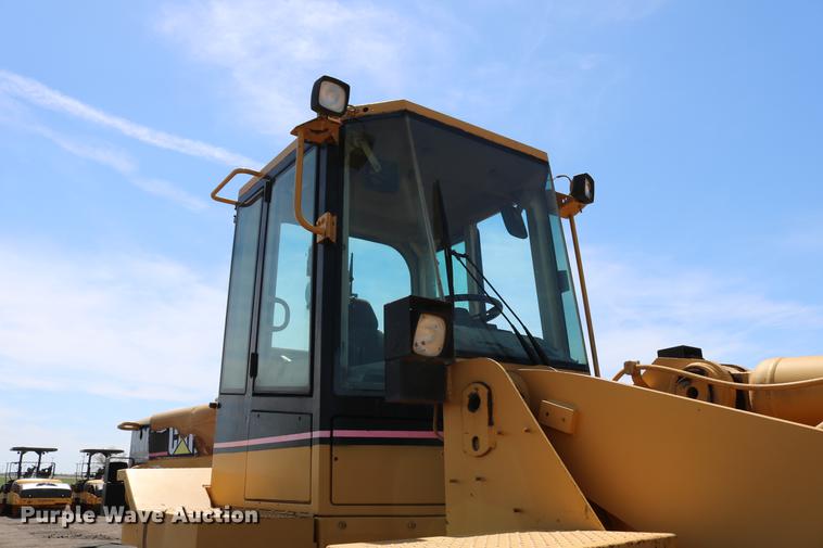 image for item DC7593 1996 Caterpillar 960F wheel loader