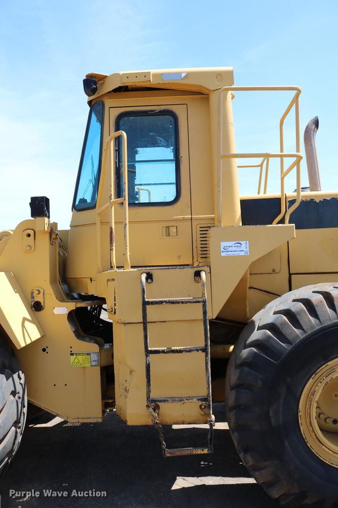 image for item DC7594 1992 Caterpillar 966F wheel loader