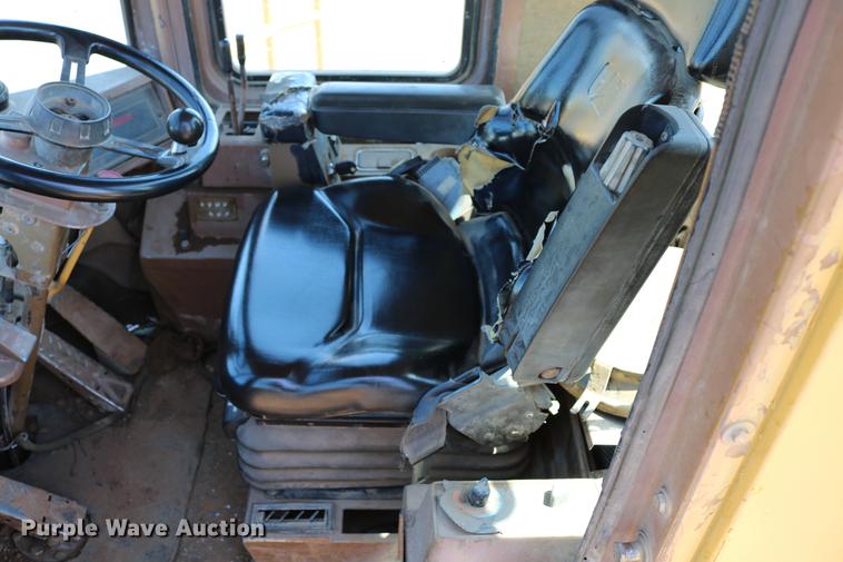 image for item DC7594 1992 Caterpillar 966F wheel loader