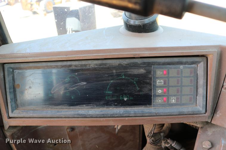 image for item DC7594 1992 Caterpillar 966F wheel loader