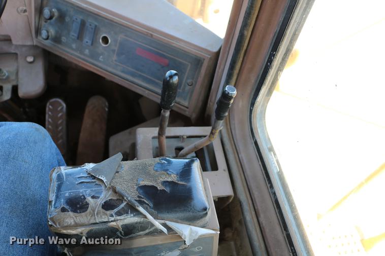 image for item DC7594 1992 Caterpillar 966F wheel loader