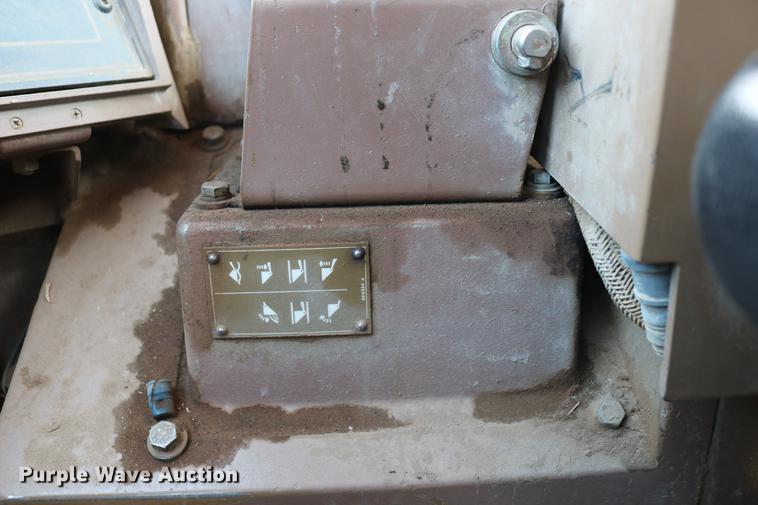 image for item DC7594 1992 Caterpillar 966F wheel loader