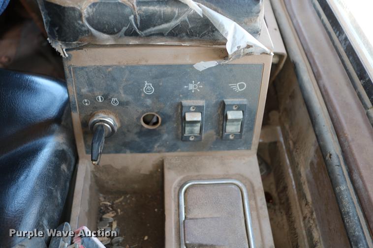 image for item DC7594 1992 Caterpillar 966F wheel loader