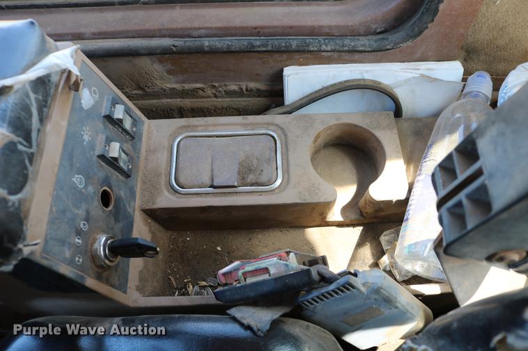 image for item DC7594 1992 Caterpillar 966F wheel loader