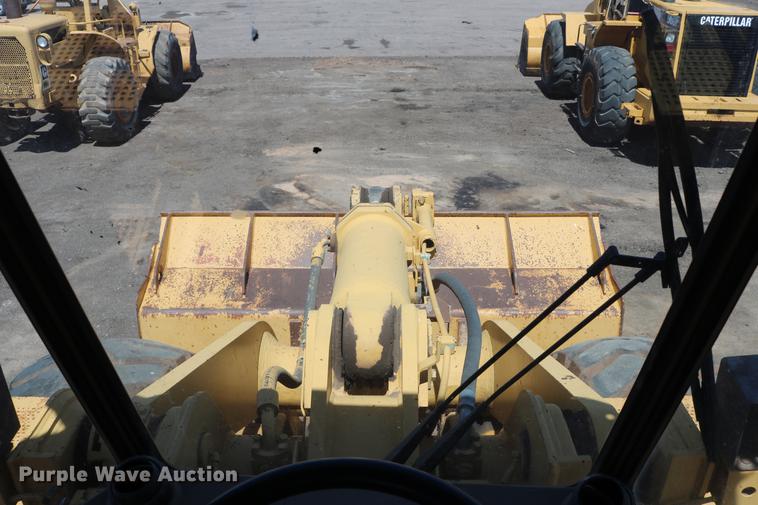 image for item DC7594 1992 Caterpillar 966F wheel loader