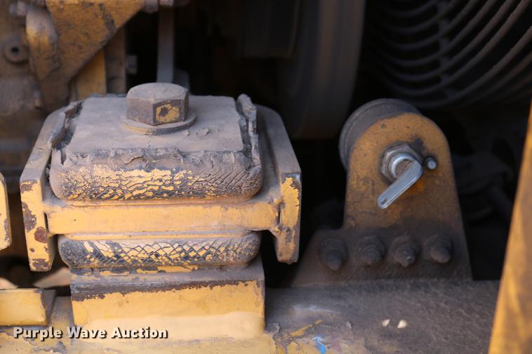 image for item DC7594 1992 Caterpillar 966F wheel loader