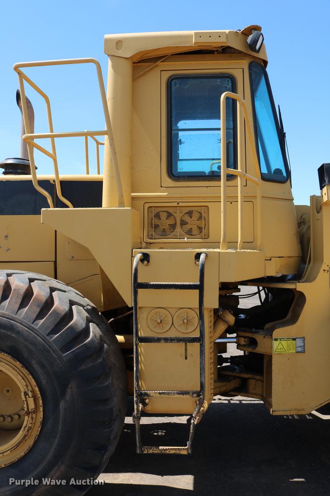 image for item DC7594 1992 Caterpillar 966F wheel loader